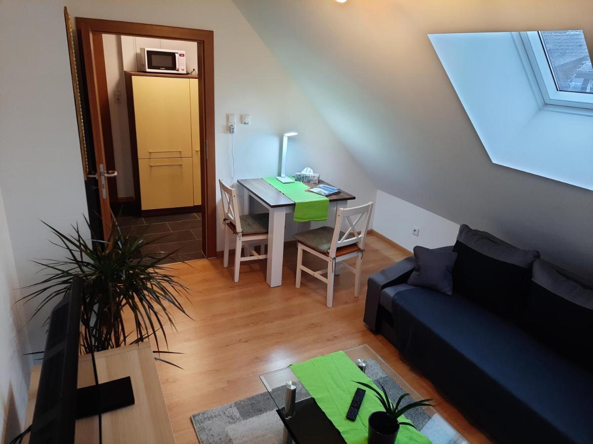 Sarah Klein Aber Fein Apartamento Wellesweiler Exterior foto