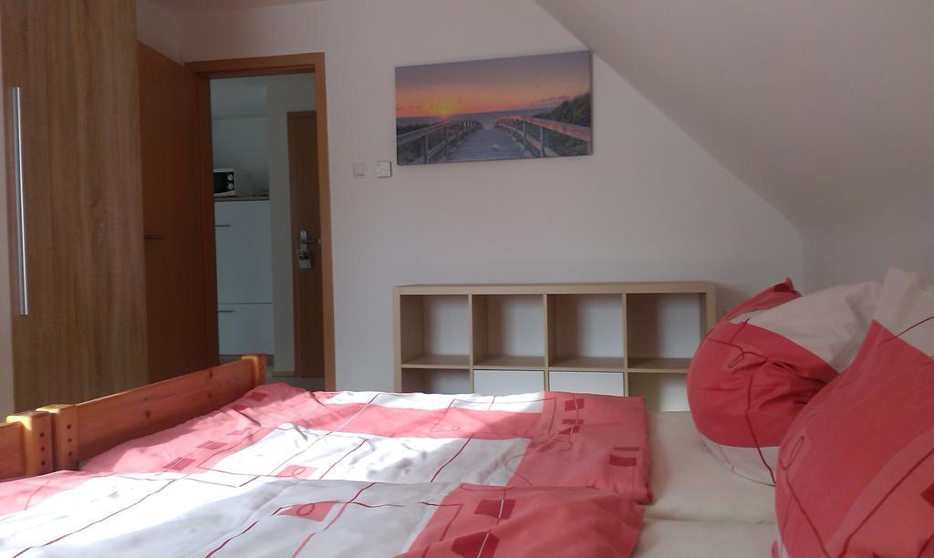 Sarah Klein Aber Fein Apartamento Wellesweiler Exterior foto