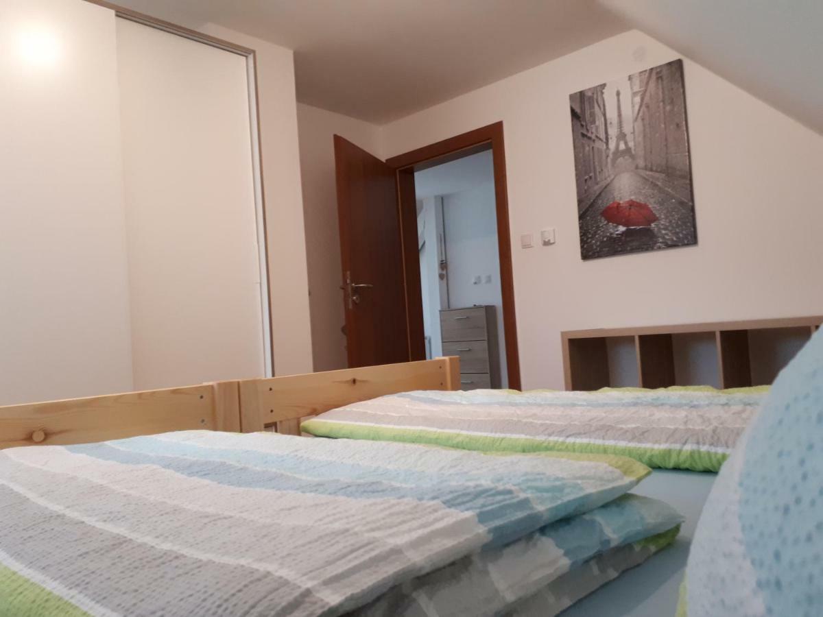 Sarah Klein Aber Fein Apartamento Wellesweiler Exterior foto