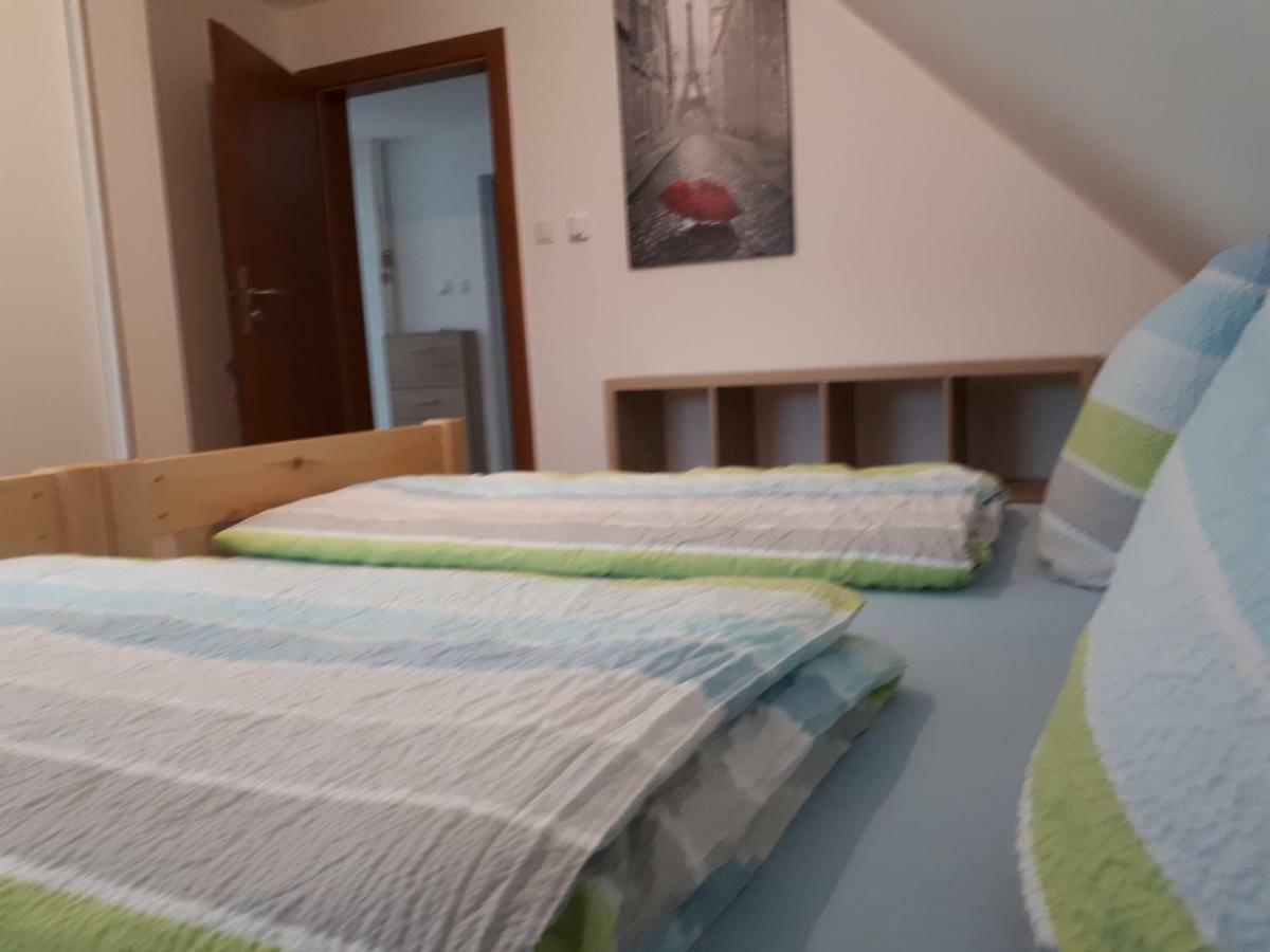Sarah Klein Aber Fein Apartamento Wellesweiler Exterior foto
